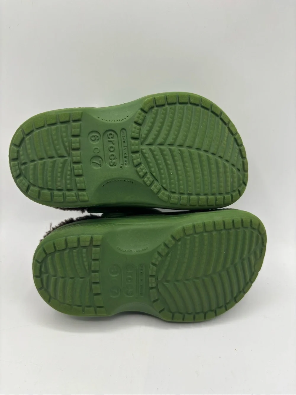 CROCS Kids Baya Fuzzy Lined Clogs Army Olive Green Size C6/C7